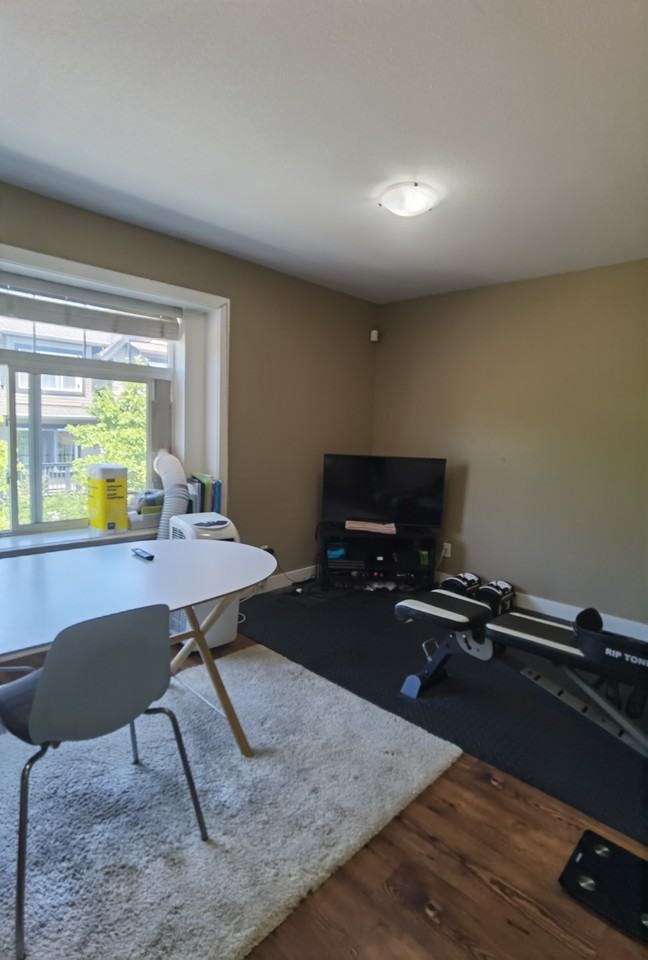 19425 67A Avenue - Photo 2 of 17