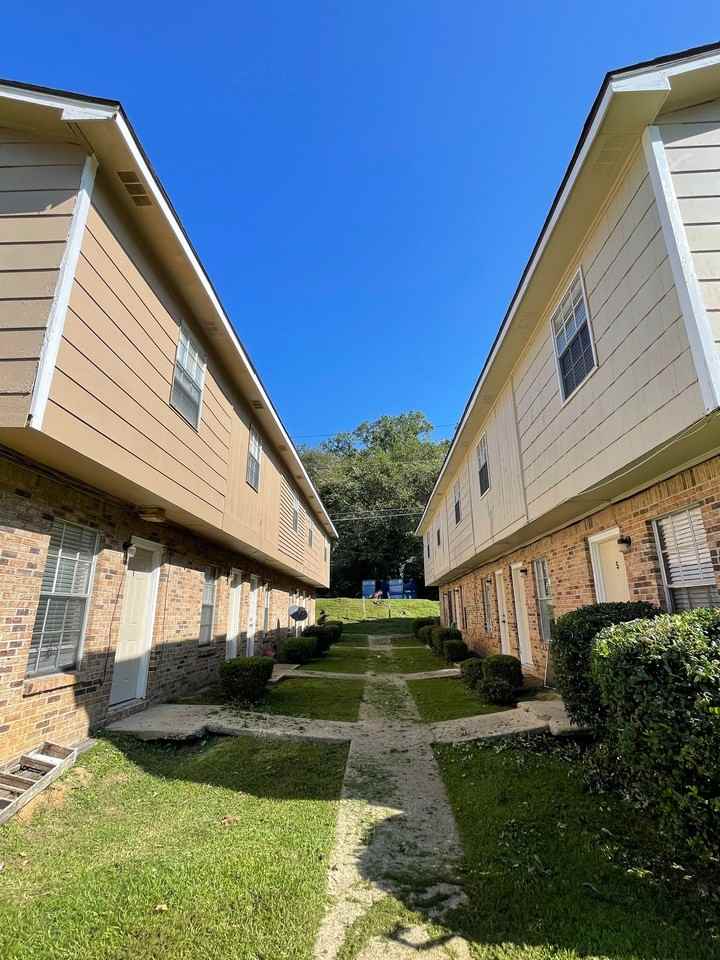 The Ridge Apartments - Photo 4 of 28