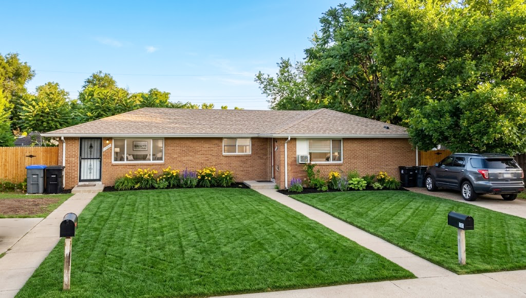 121 Gardner Dr - Photo 3 of 13