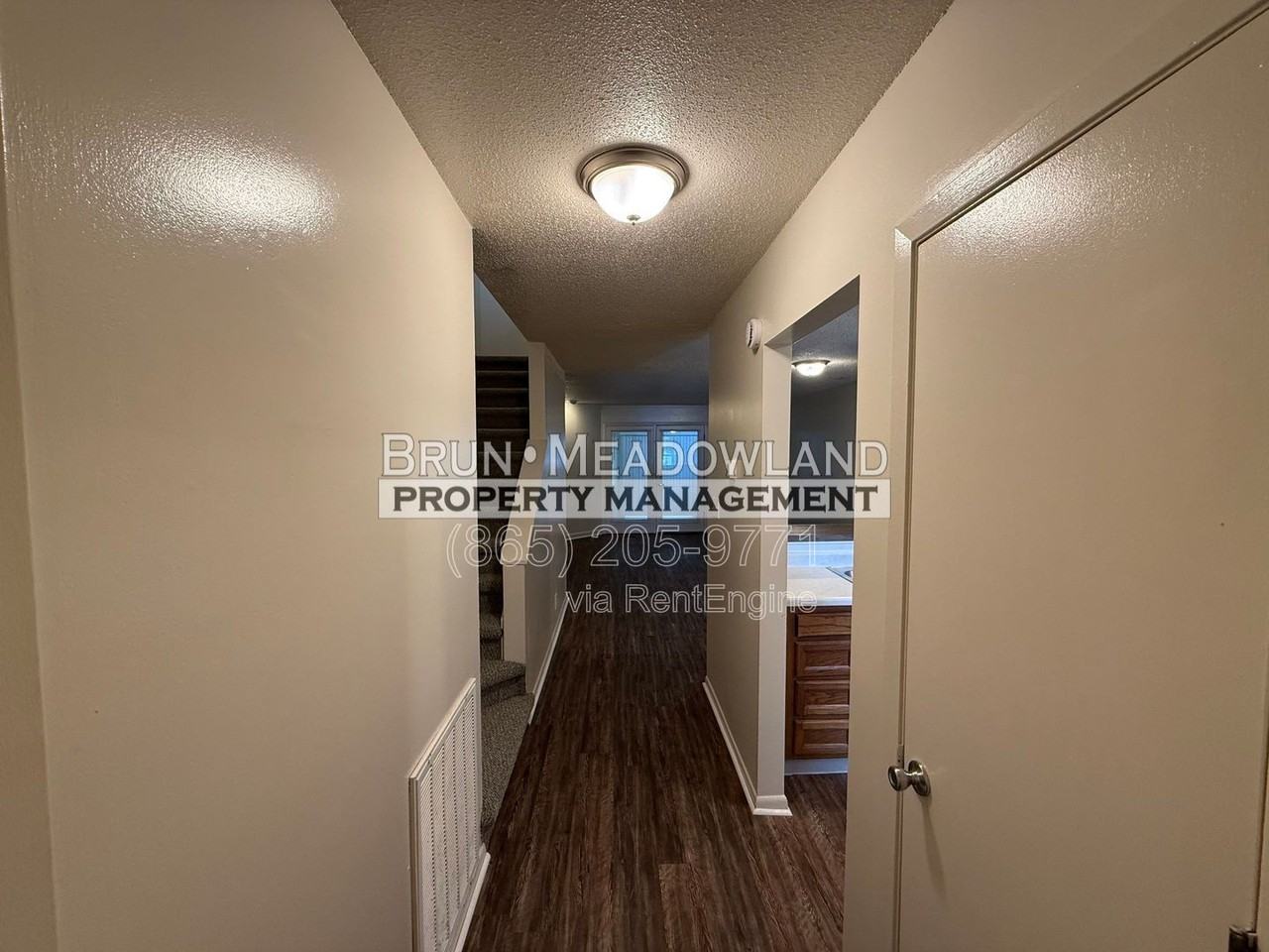 10409 Victoria Dr #D - Photo 4 of 39