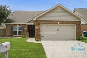 featured image of 915 Old Towne St