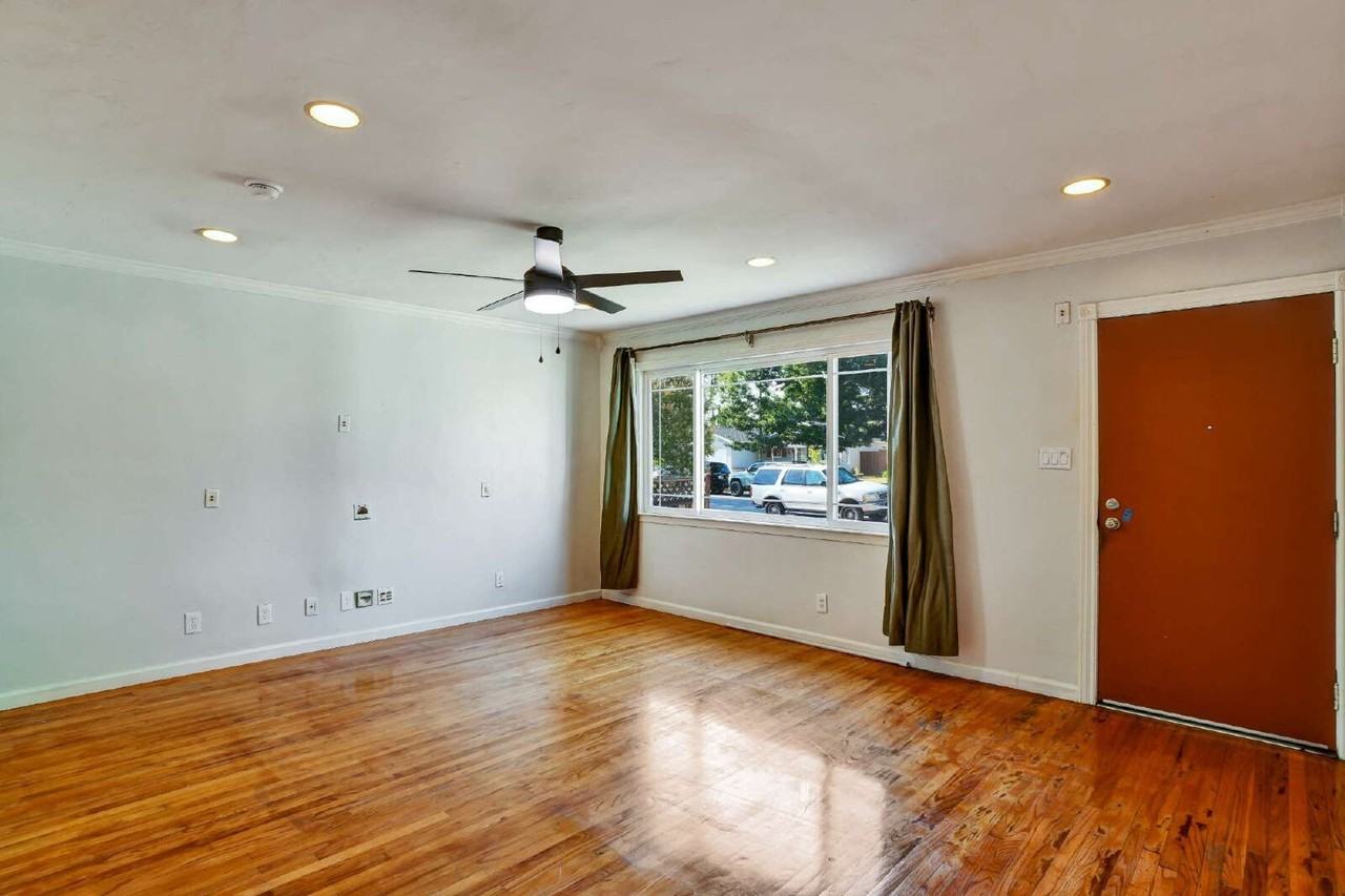 229 Seabiscuit Dr - Photo 6 of 33