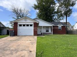 featured image of 1911 Whippoorwill Dr