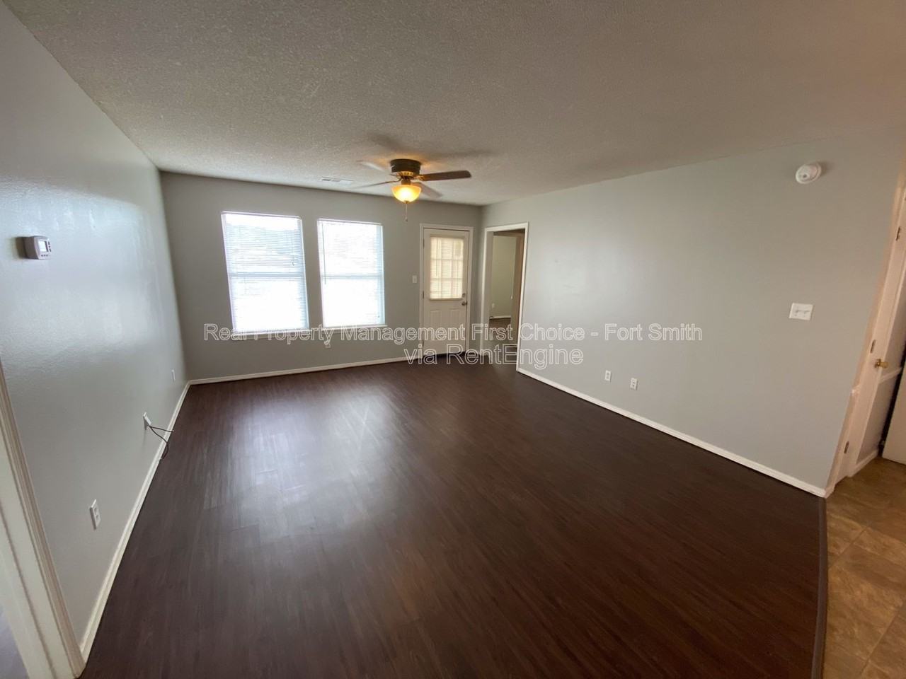 1911 Whippoorwill Dr - Photo 2 of 11