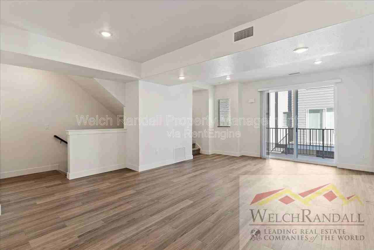 2348 W James Way - Photo 7 of 38