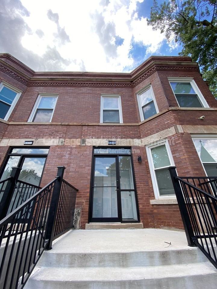 6402 S Eberhart Ave #2S