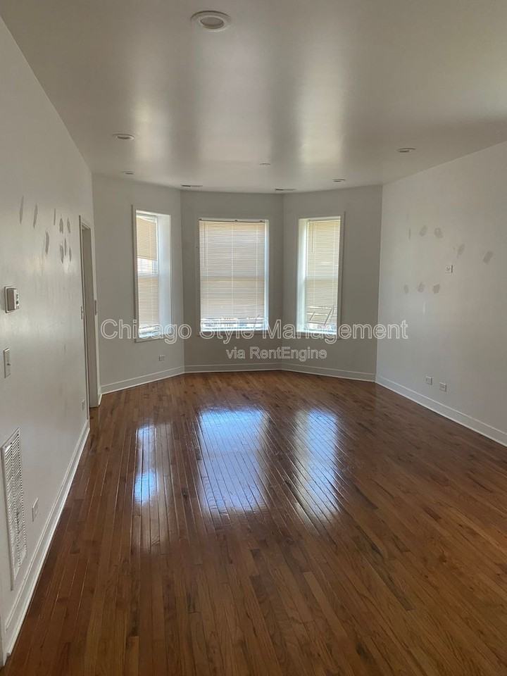 6402 S Eberhart Ave #2S - Photo 2 of 6