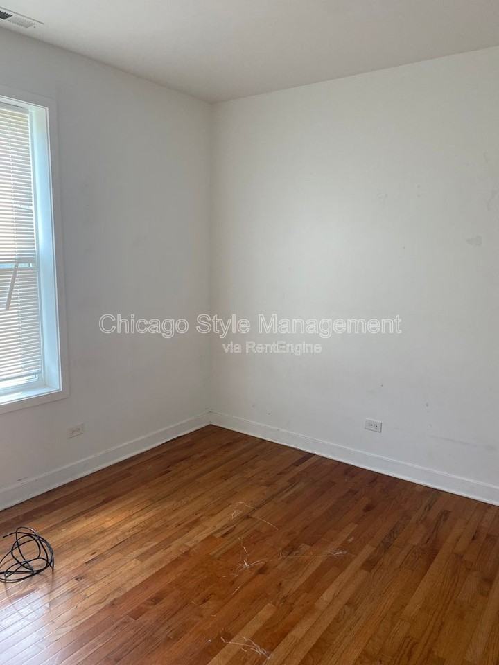 6402 S Eberhart Ave #2S - Photo 5 of 6