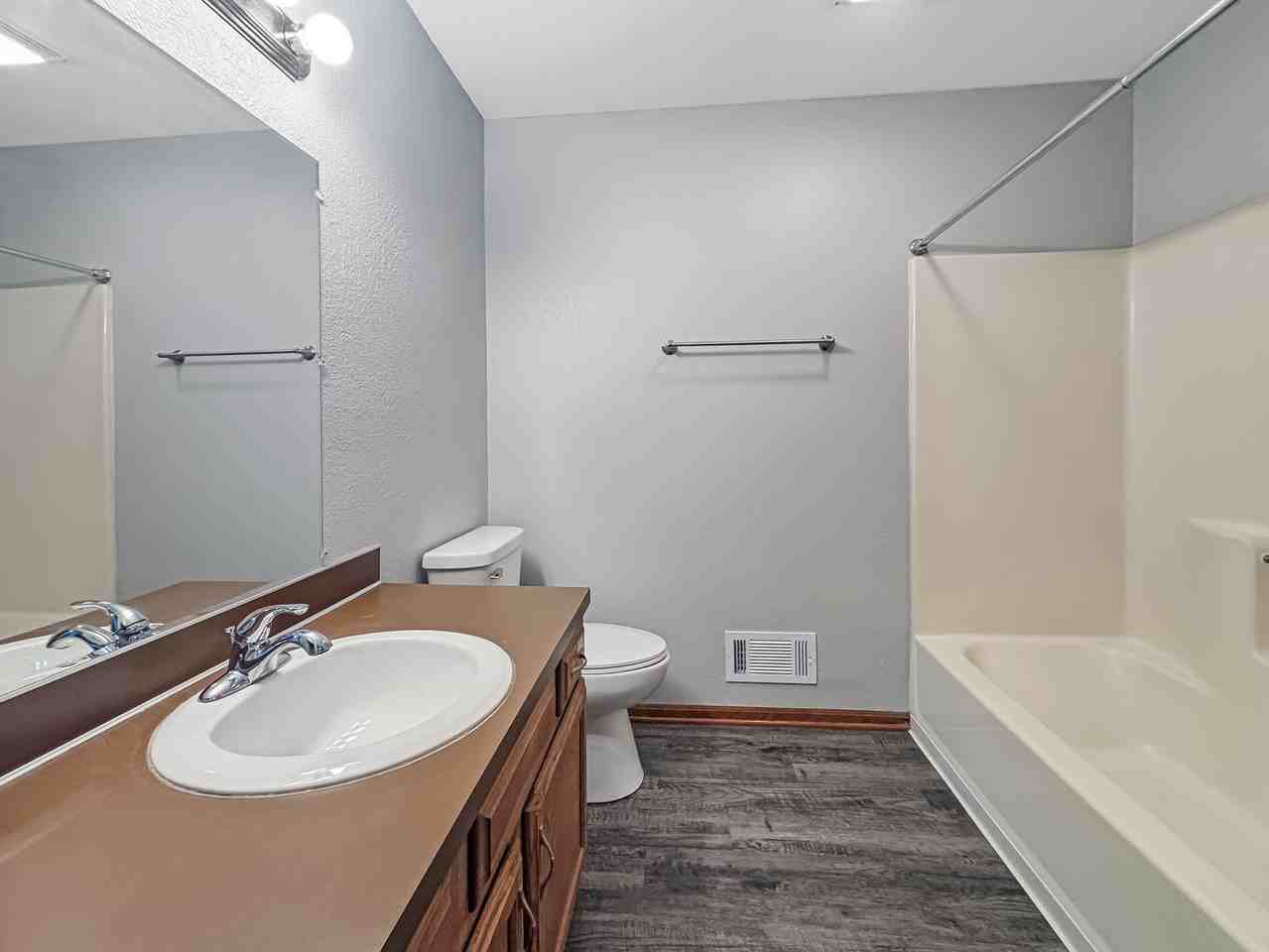 2614 Kragspough Ct - Photo 4 of 6