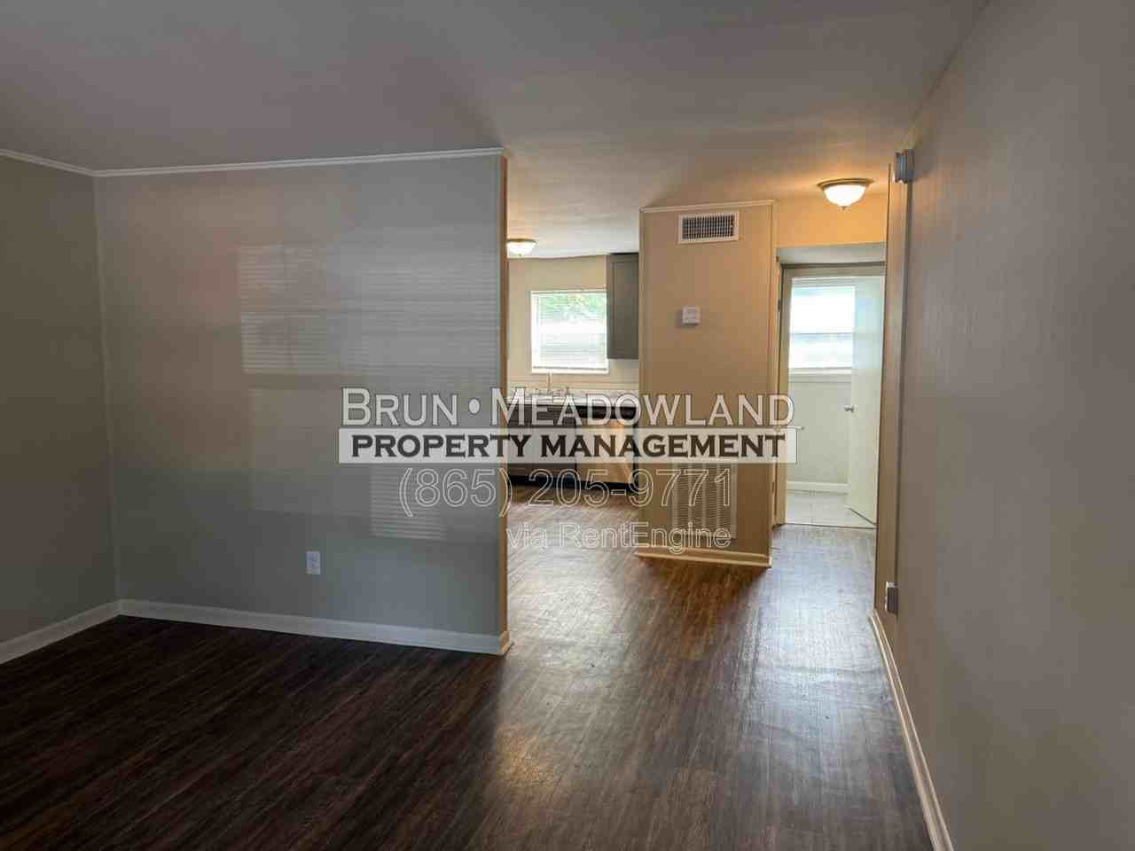 5540 N Broadway St #17 - Photo 6 of 31