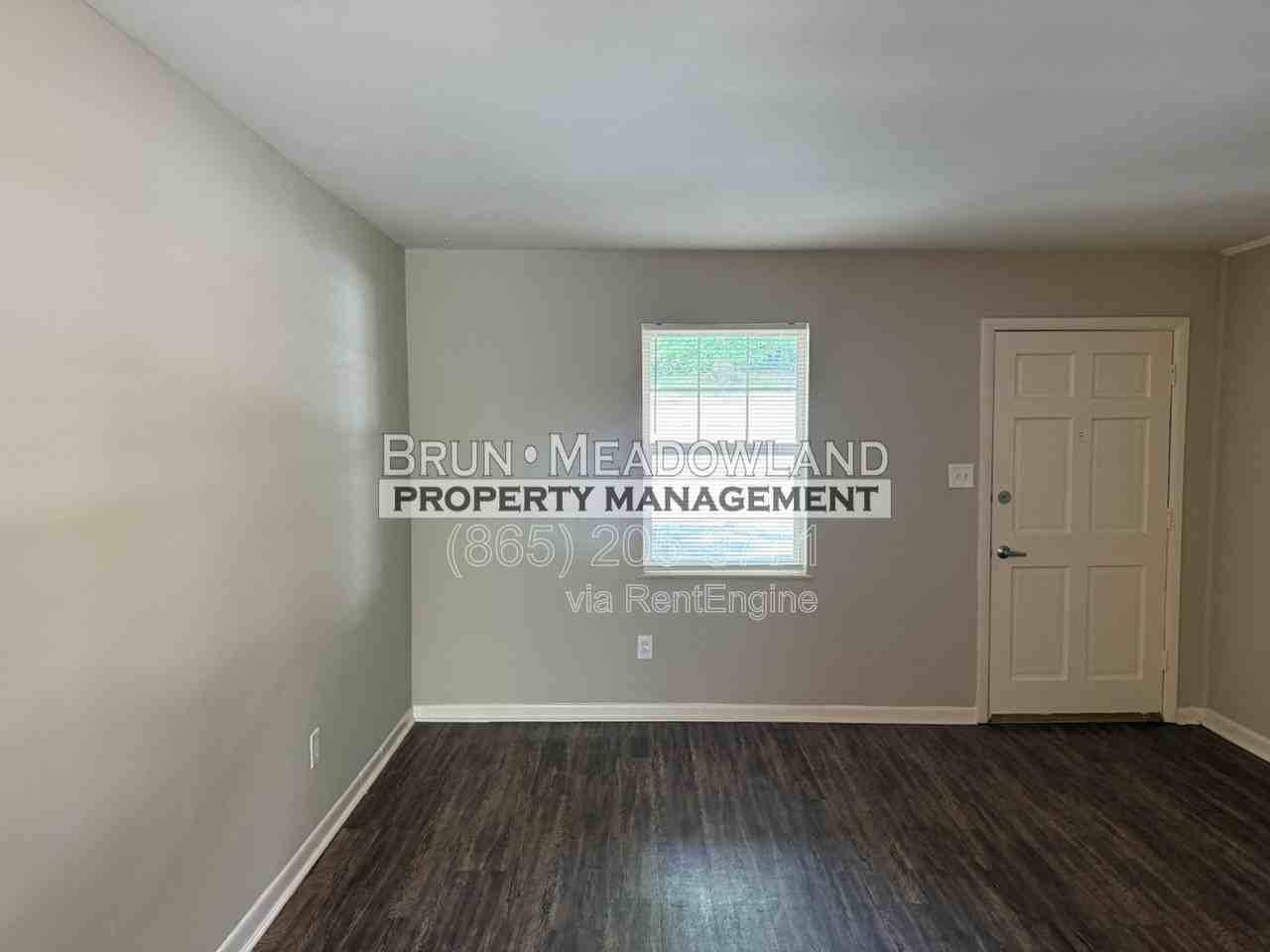 5540 N Broadway St #17 - Photo 7 of 31
