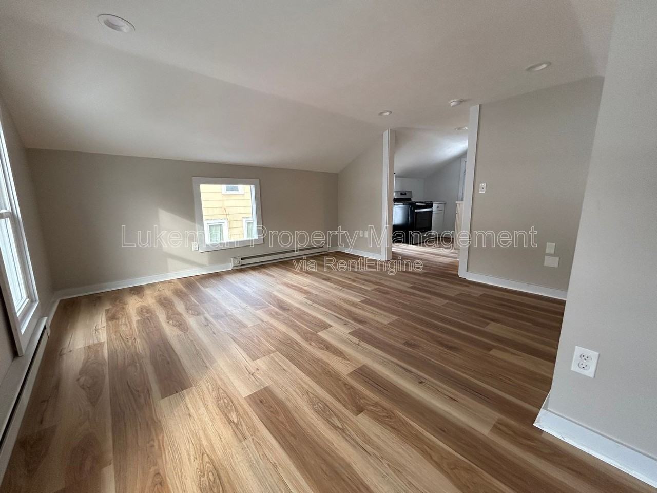 810 Grant St - Photo 2 of 7
