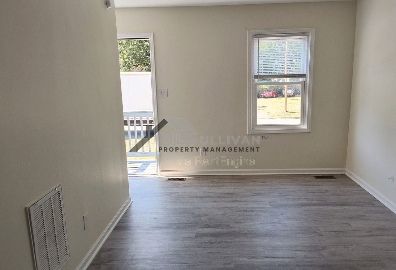 9 Fisher Pl #A - Photo 2 of 10