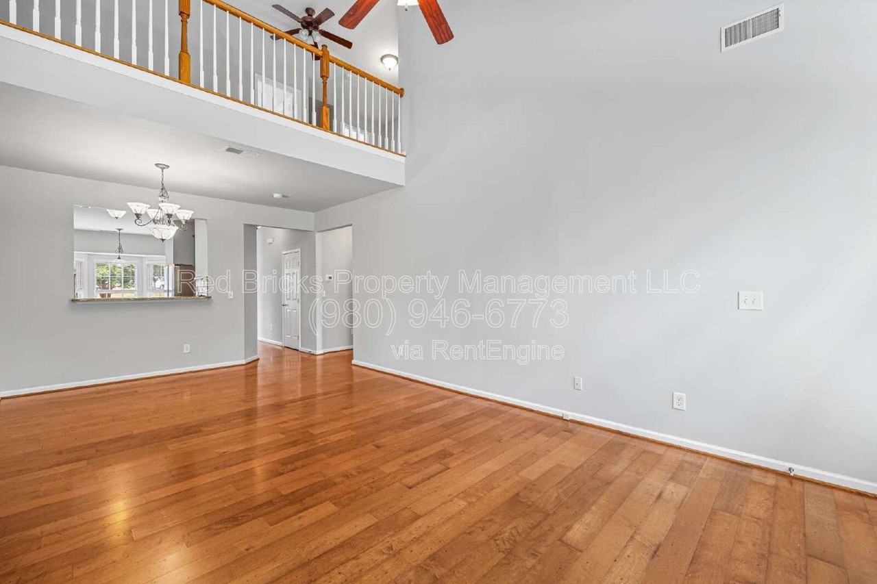 9425 Shumacher Ave Nw - Photo 6 of 29