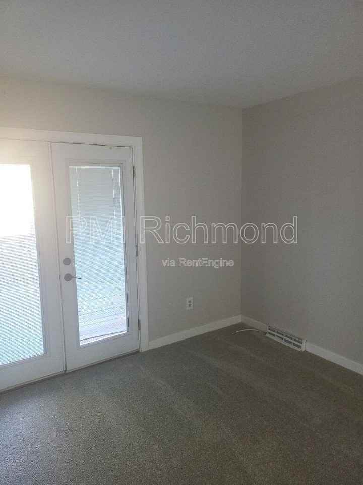 7172 Mill Valley Rd - Photo 6 of 24