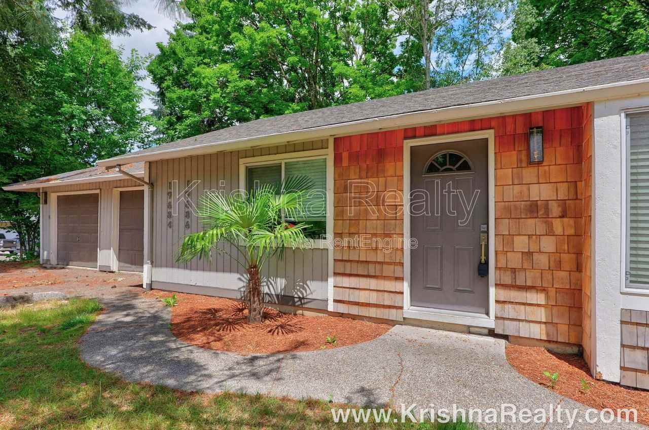 19684 Sw 68th Ave - Photo 2 of 24