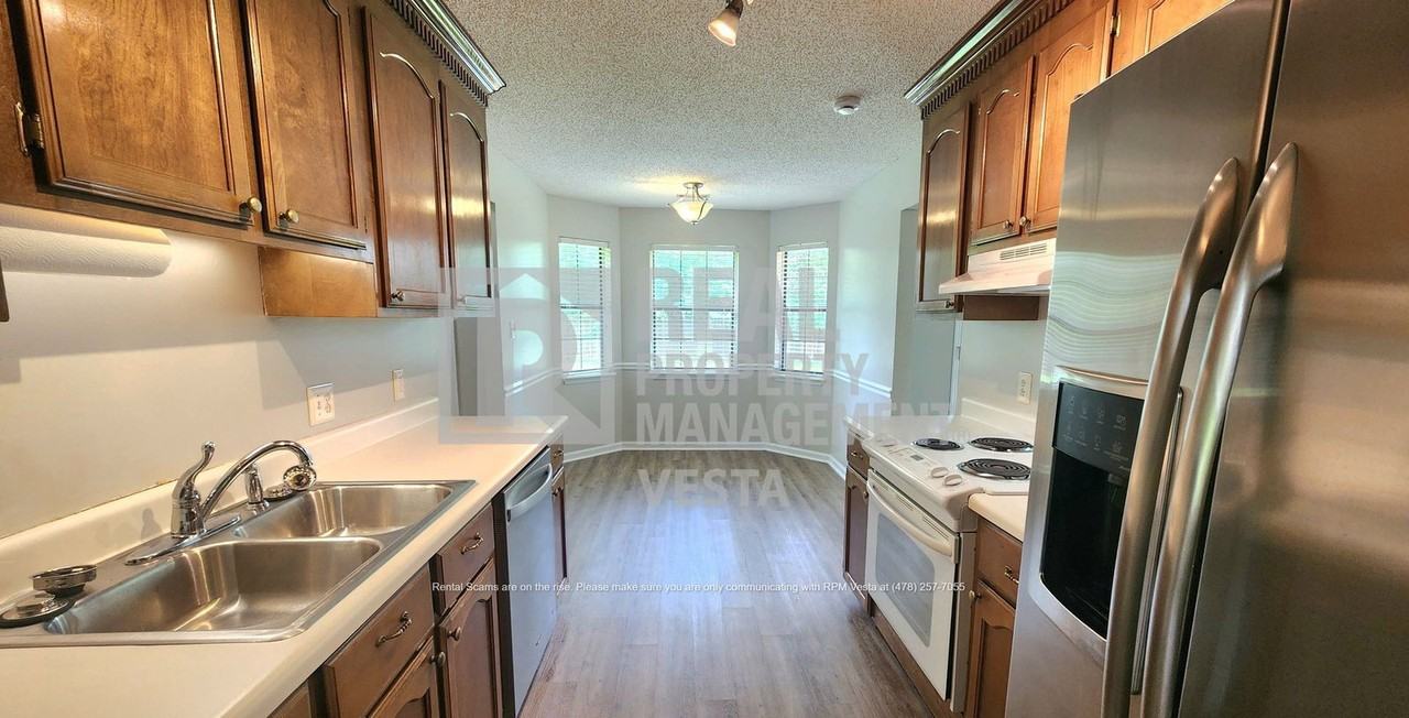 100 Wiley Way - Photo 4 of 18