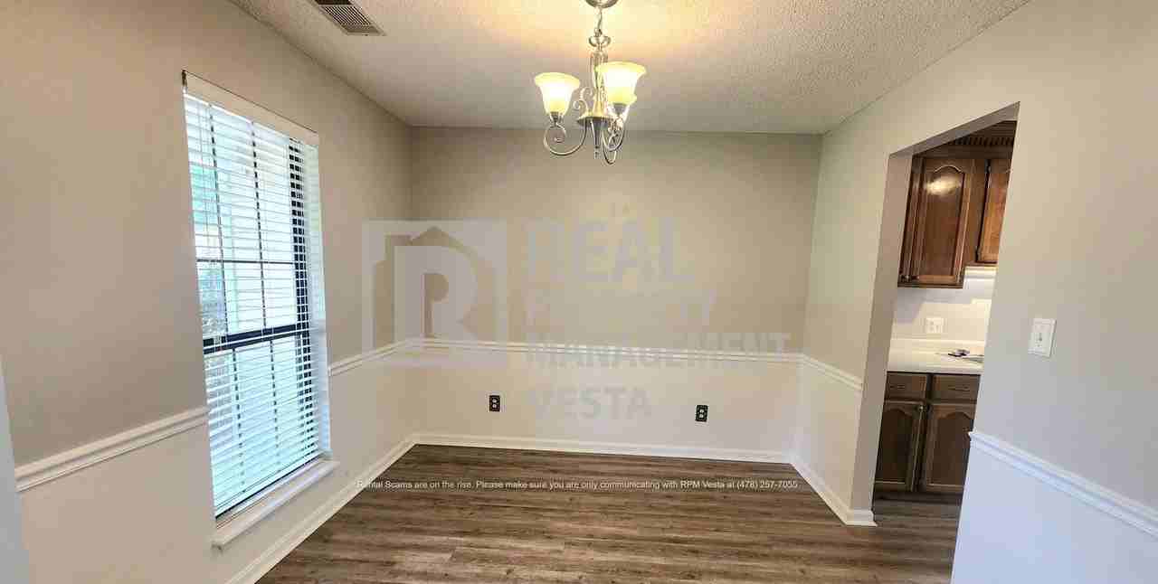 100 Wiley Way - Photo 5 of 18
