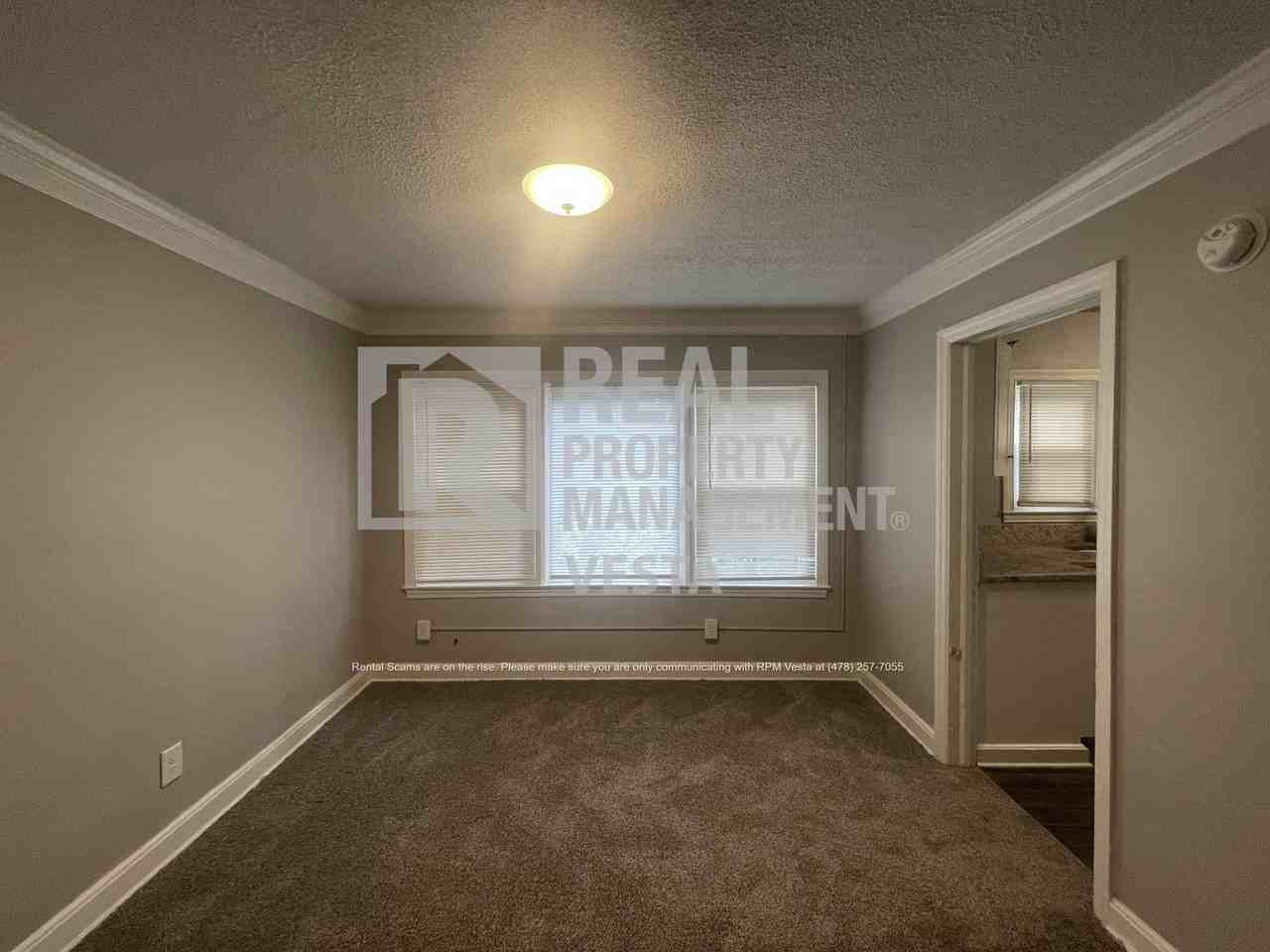 444 Corbin Ave - Photo 5 of 25