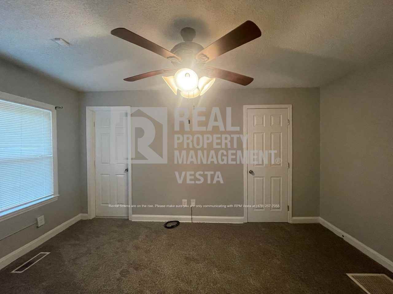444 Corbin Ave - Photo 6 of 25