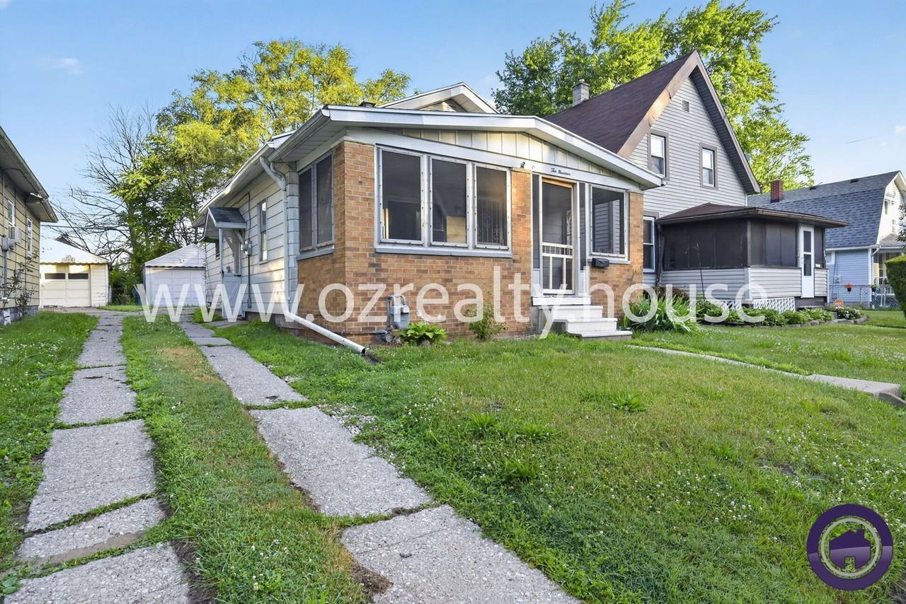 1019 Coventry Ave - Photo 3 of 18