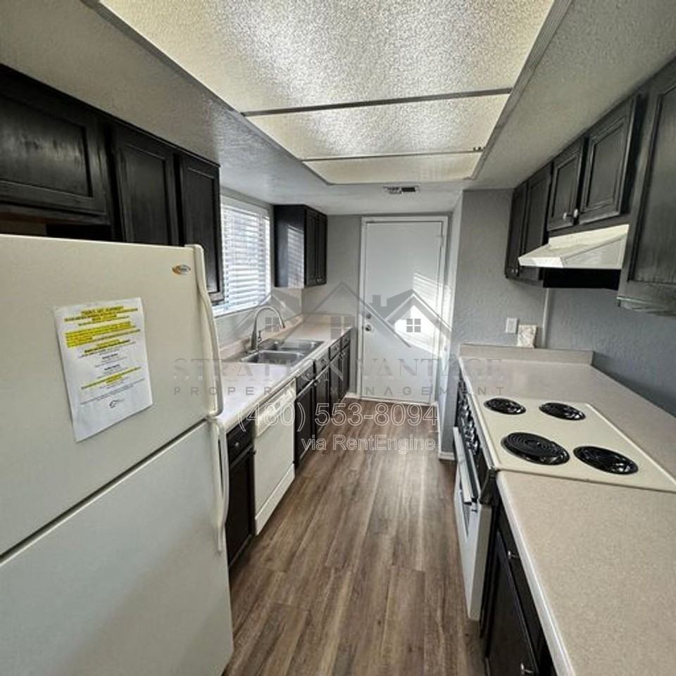 2929 E Broadway Rd #12 - Photo 5 of 28