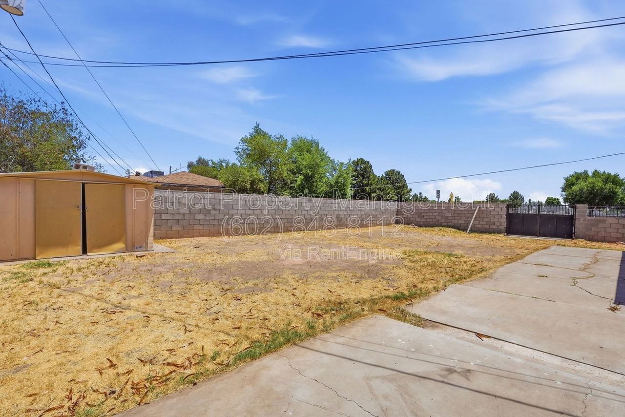 6701 N 33rd Ave - Photo 4 of 33