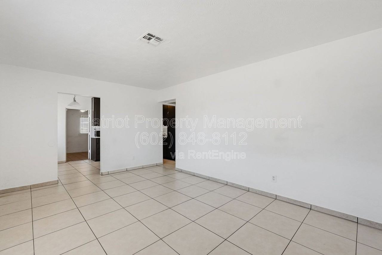 6701 N 33rd Ave - Photo 7 of 33