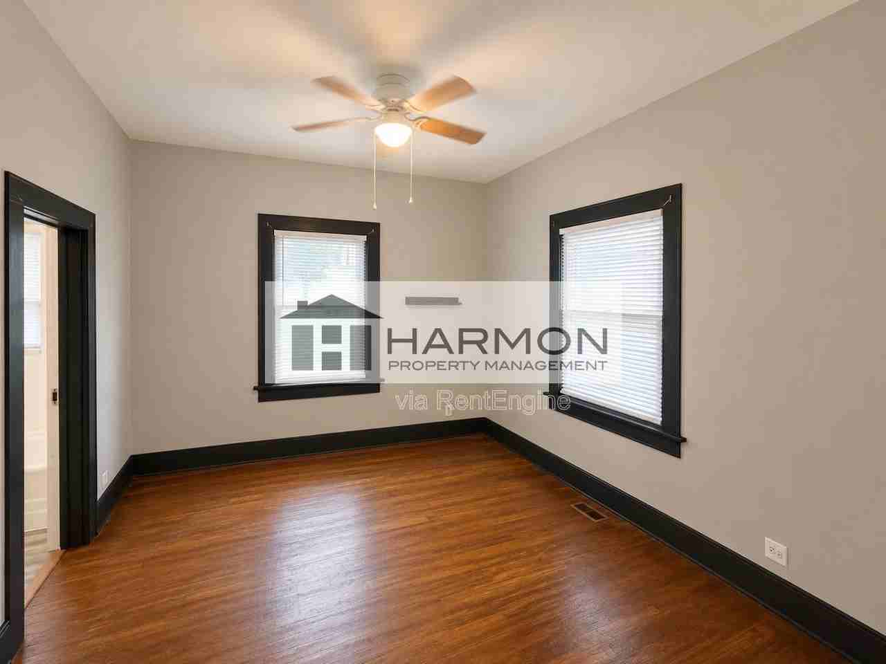 4612 S Seneca St - Photo 3 of 10