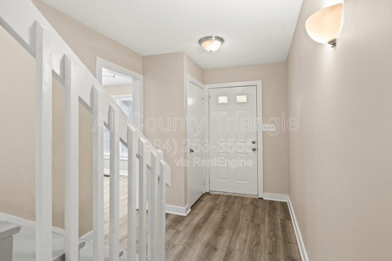 1619 Budwood Dr - Photo 6 of 32