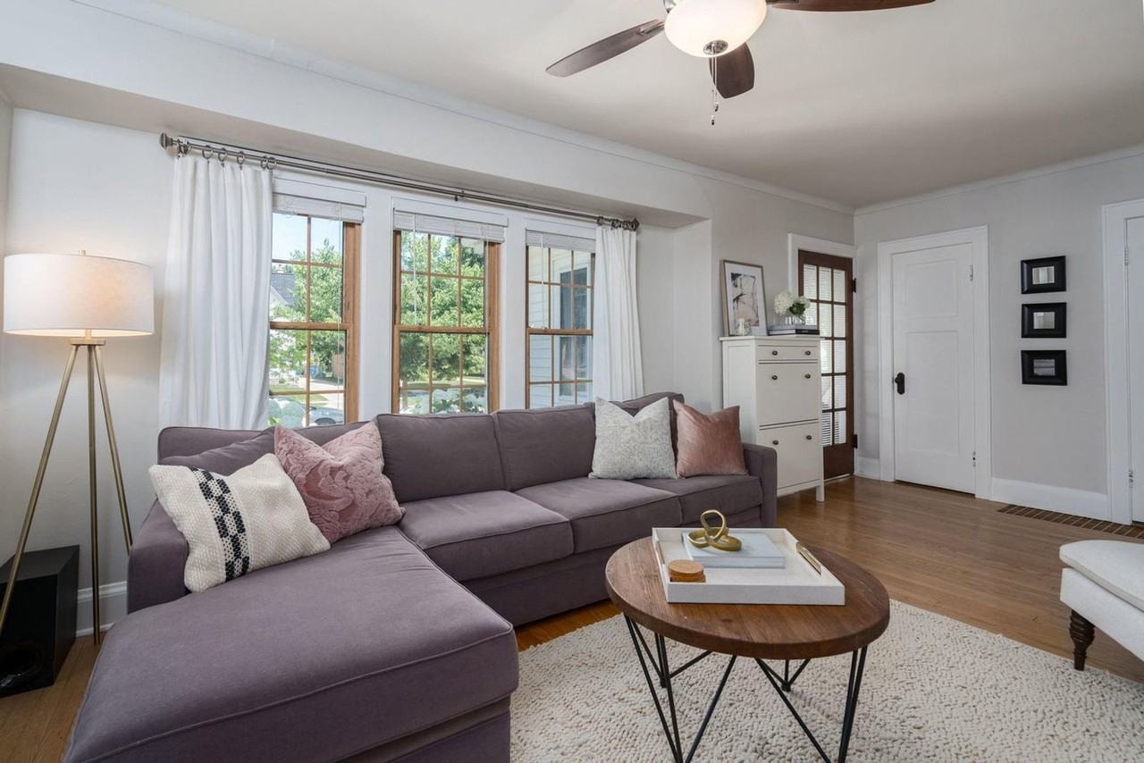 5065 N Berkeley Blvd - Photo 3 of 15