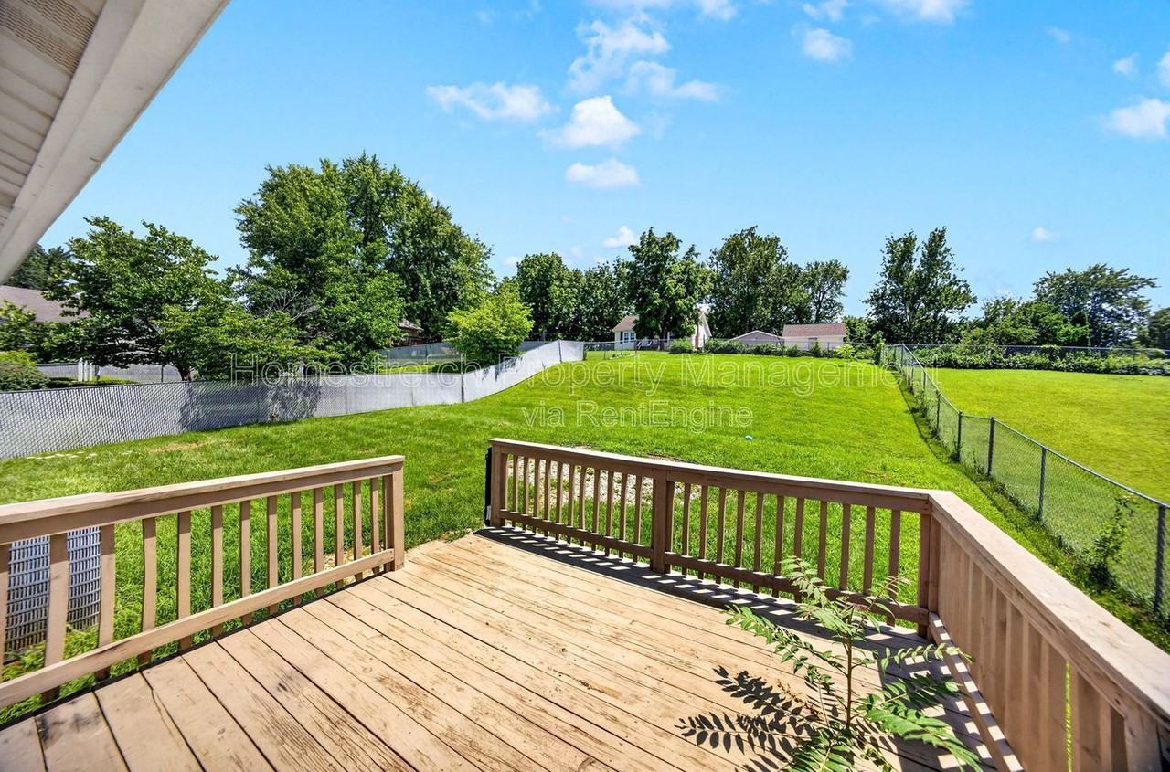 10608 Canter Way - Photo 6 of 35