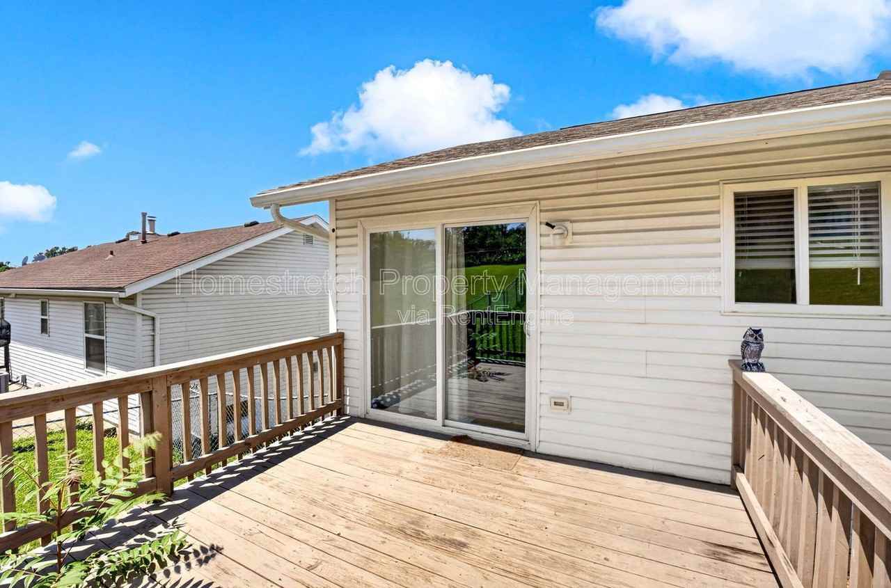 10608 Canter Way - Photo 7 of 35