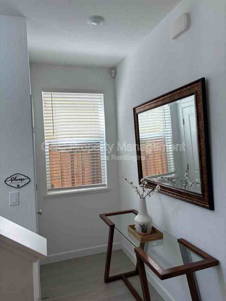 1948 Orfanos Ranch Dr - Photo 5 of 11