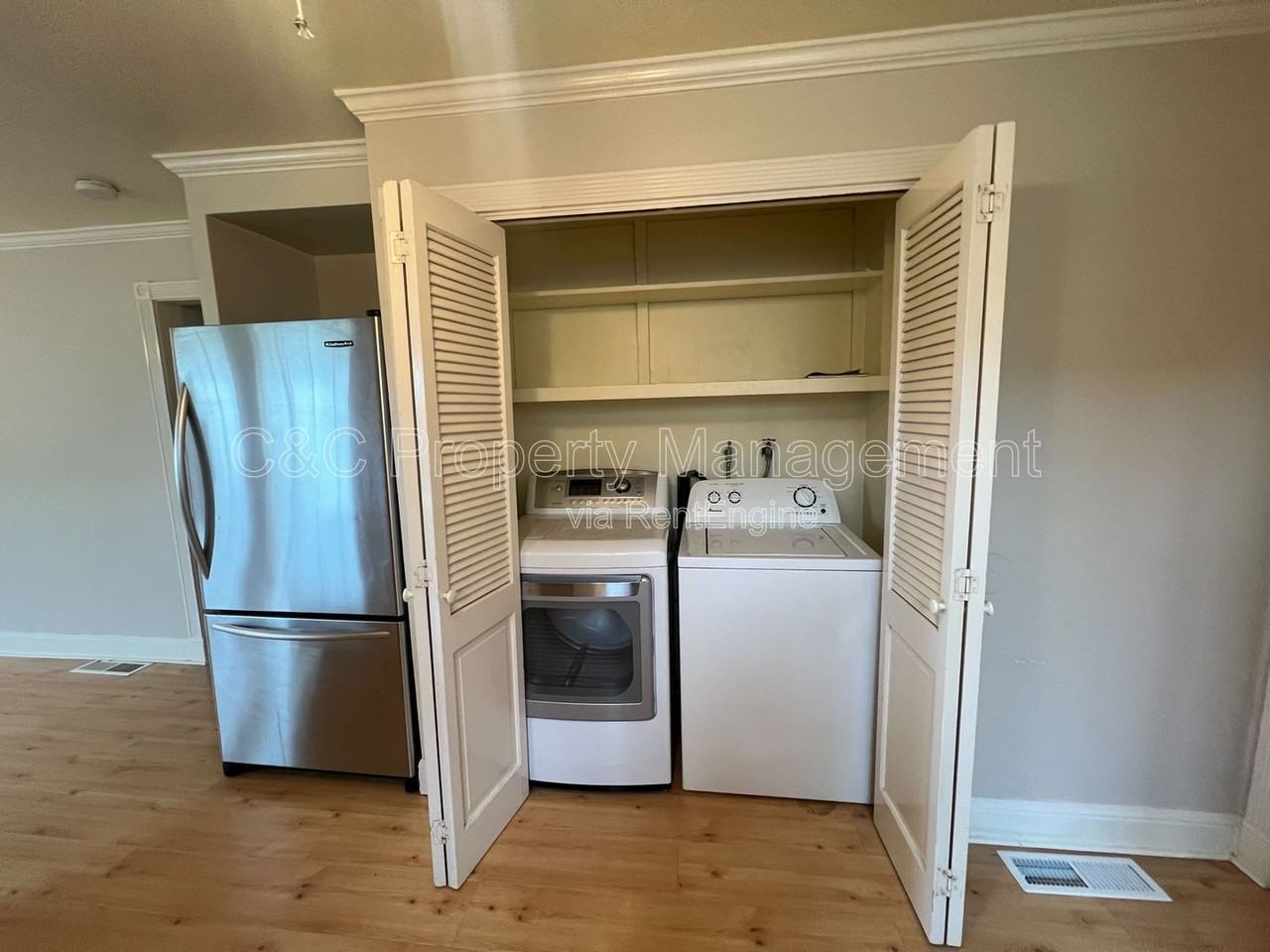 250 Monroe St #1 - Photo 5 of 11