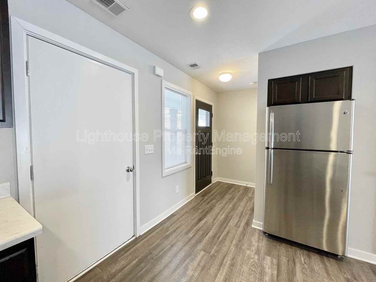 303 Baldwin St #B10 - Photo 2 of 32