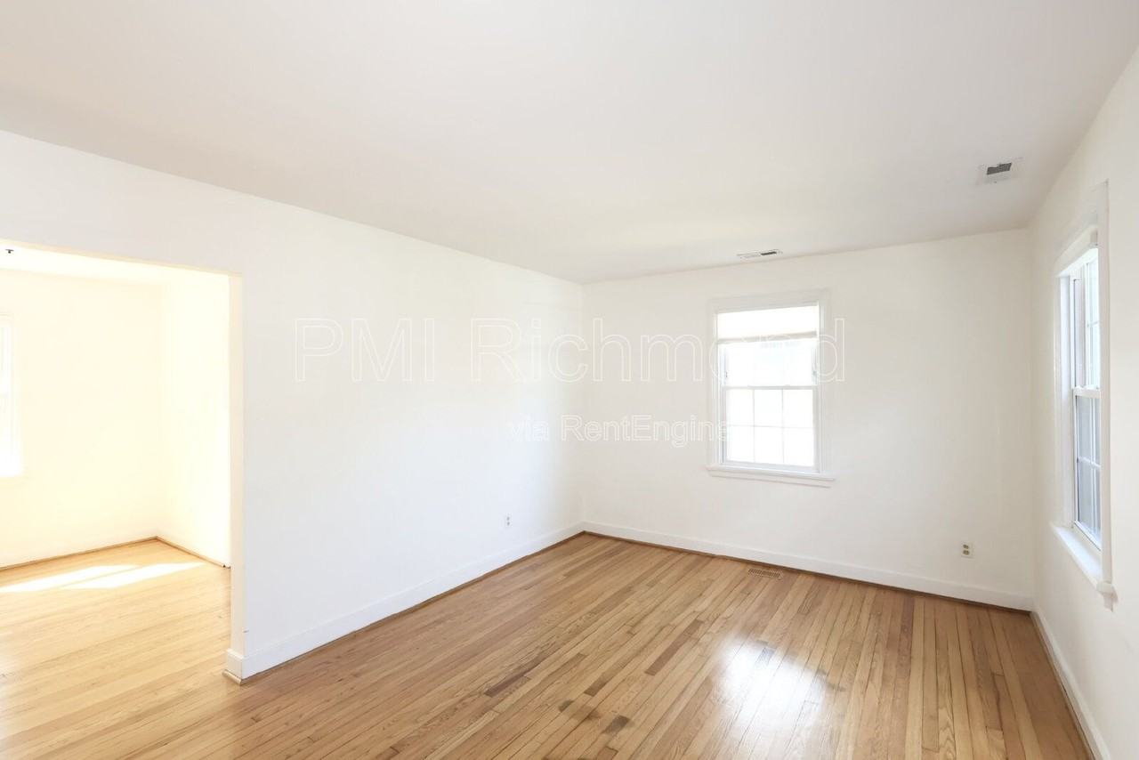 904 Maple Ave - Photo 4 of 20