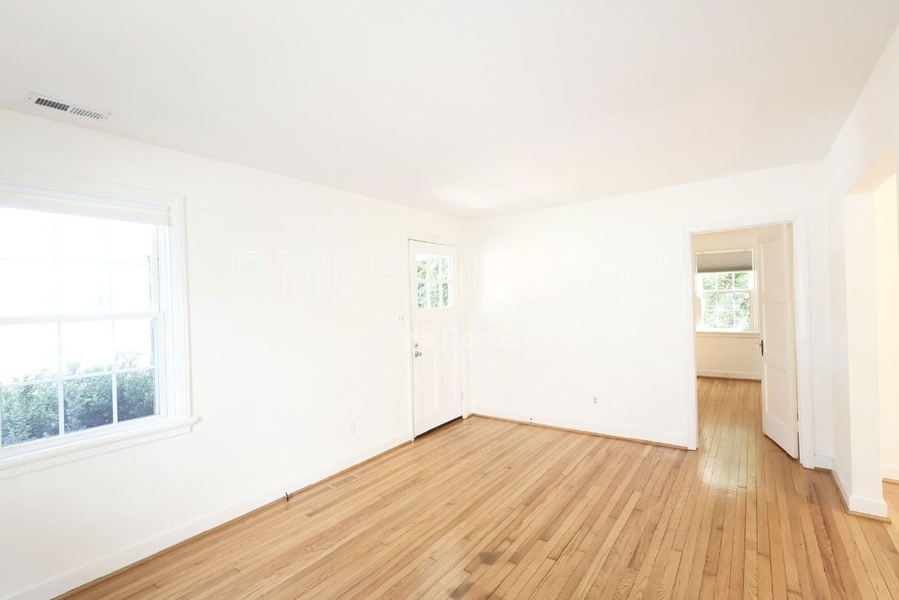 904 Maple Ave - Photo 5 of 20
