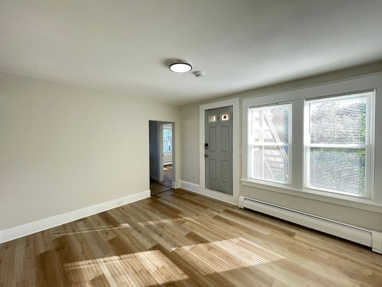 55 Henriette St #4 - Photo 5 of 12