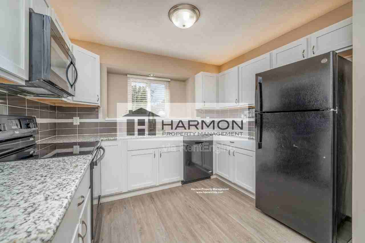 2138 S Fieldcrest Cir - Photo 4 of 12