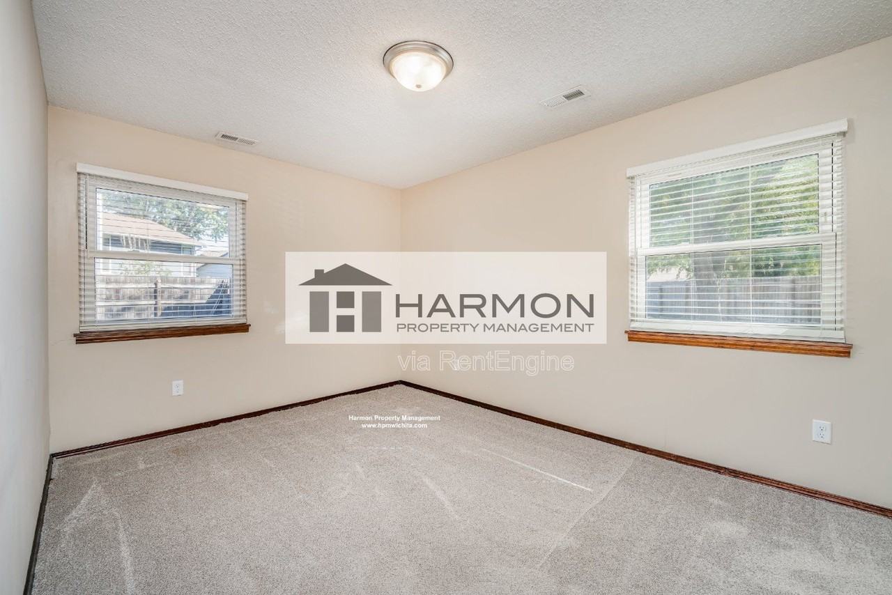 2138 S Fieldcrest Cir - Photo 7 of 12