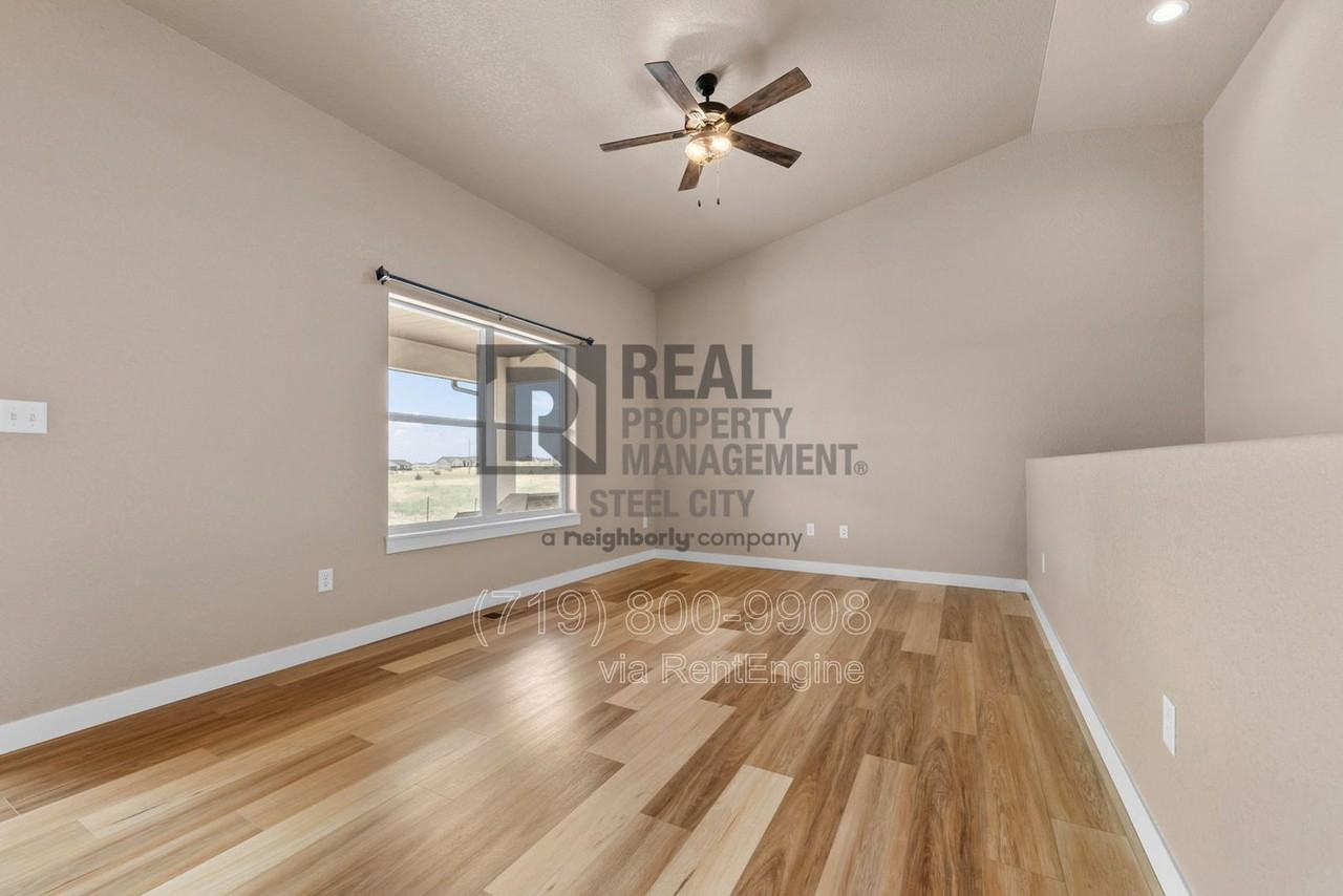 1886 E Jerrian Ln - Photo 7 of 45