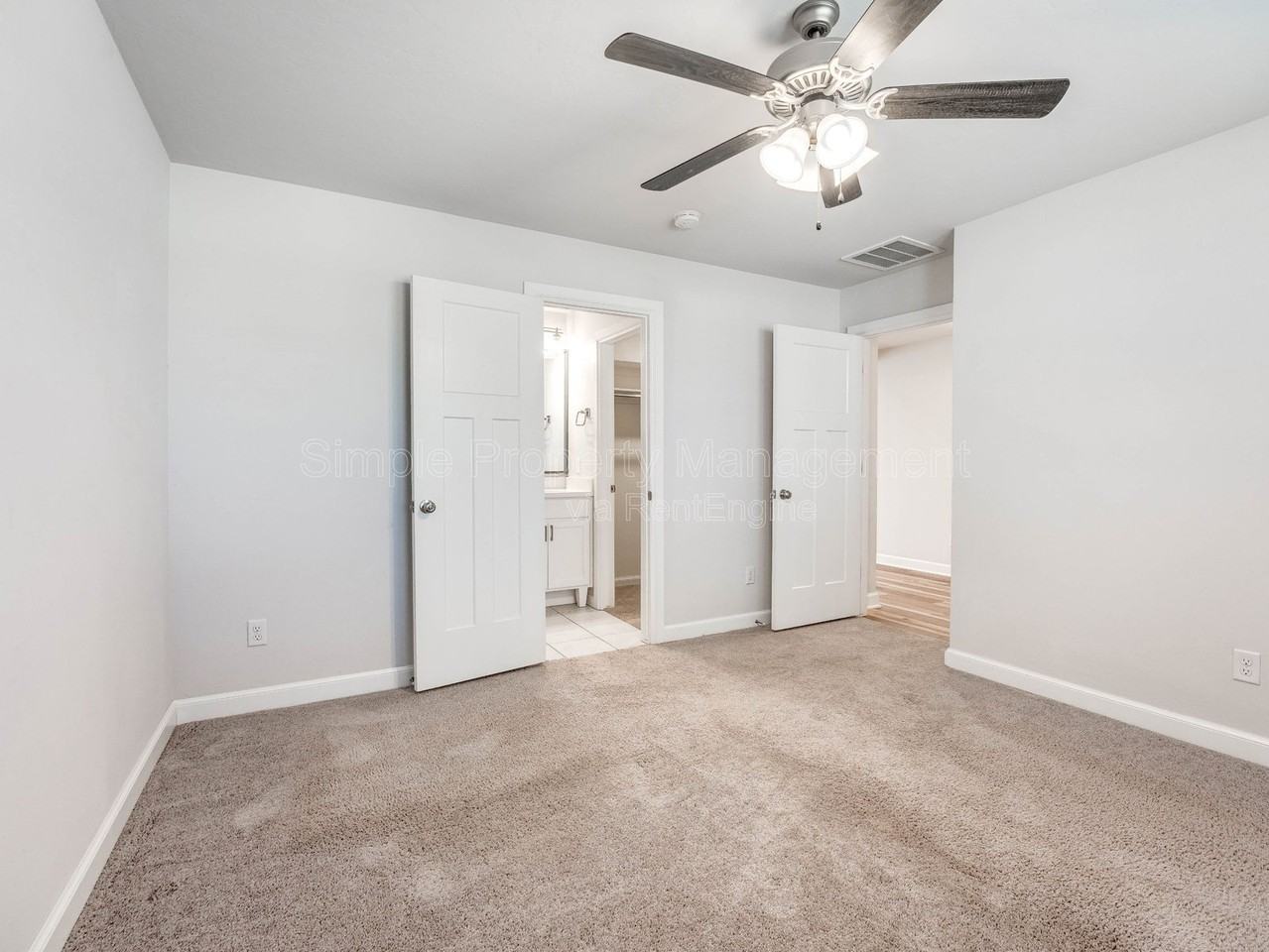 608 Blue Fish Ct - Photo 6 of 33