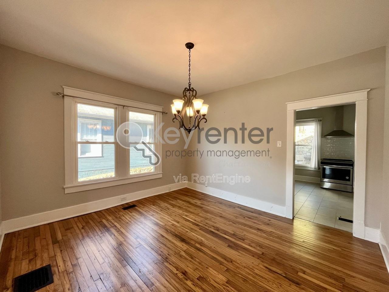 705 Barton Ave - Photo 6 of 18