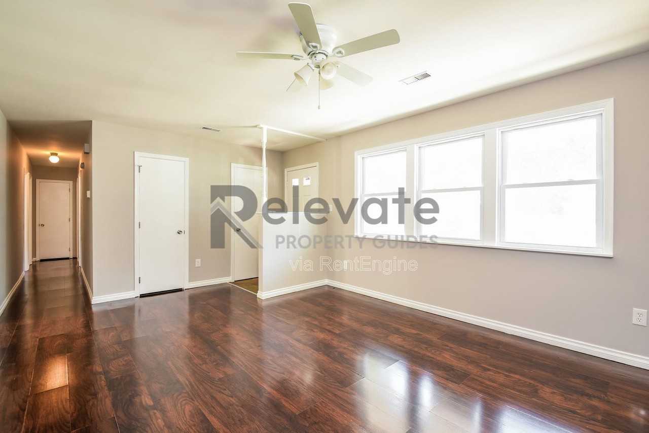 523 Petty St - Photo 3 of 17
