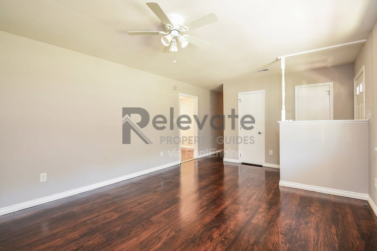 523 Petty St - Photo 5 of 17