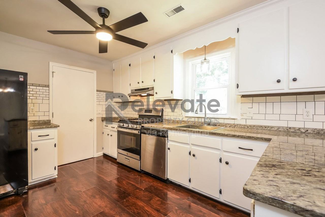 523 Petty St - Photo 7 of 17
