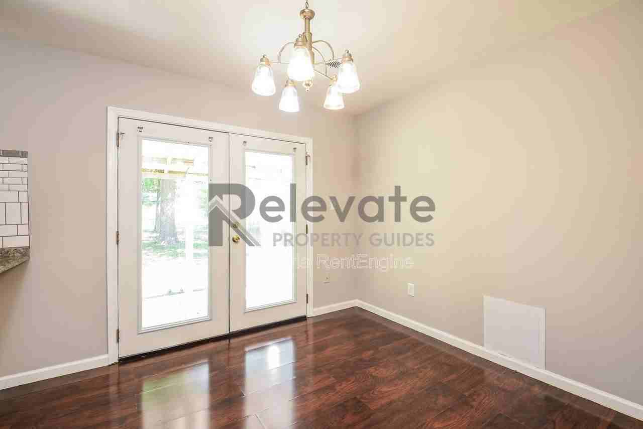 523 Petty St - Photo 6 of 17