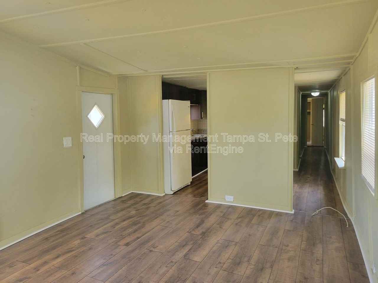 710 S 50th St #8 - Photo 5 of 18