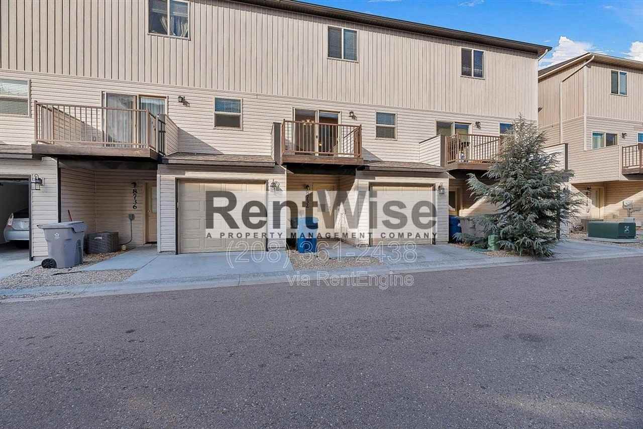 8732 W Pine Valley Ln - Photo 6 of 37